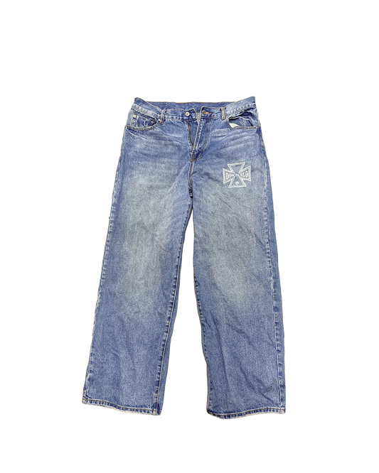 BAGGY DENIMS